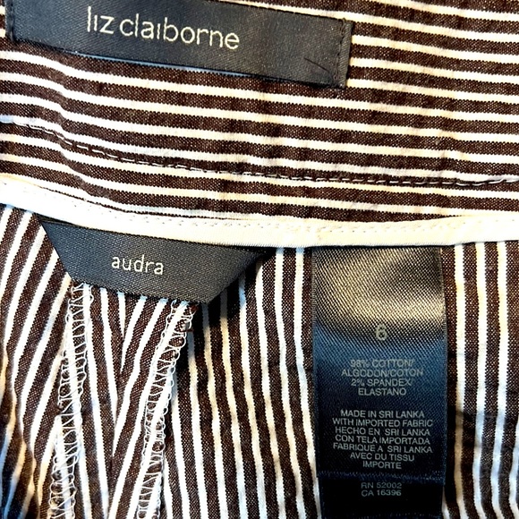 Liz Claiborne Audra searsucker suit size small - Picture 3 of 5